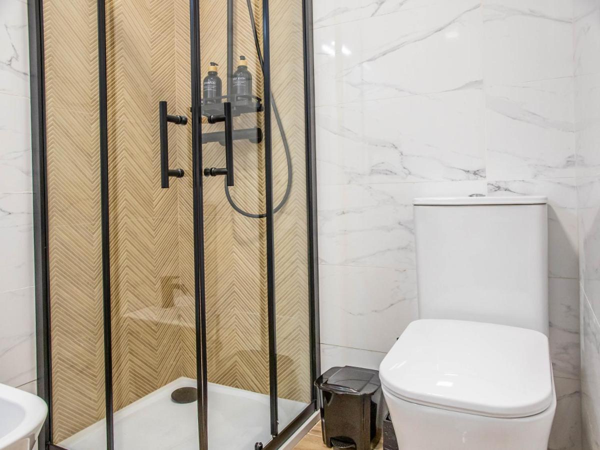 Tuguest Avenida Madrid Lägenhet Granada Exteriör bild