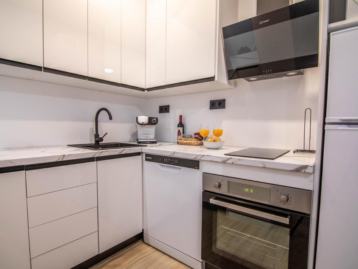Tuguest Avenida Madrid Lägenhet Granada Exteriör bild