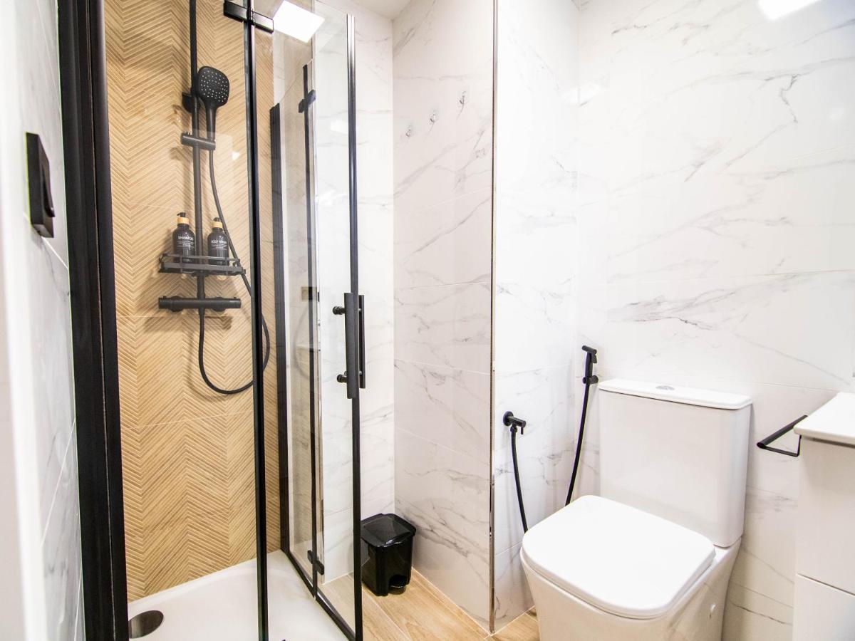 Tuguest Avenida Madrid Lägenhet Granada Exteriör bild